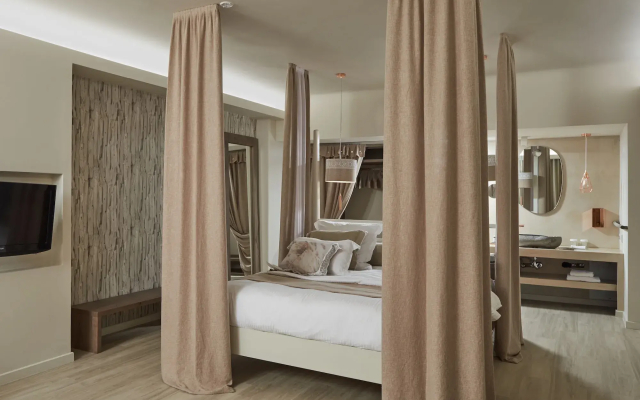 Palladium Hotel