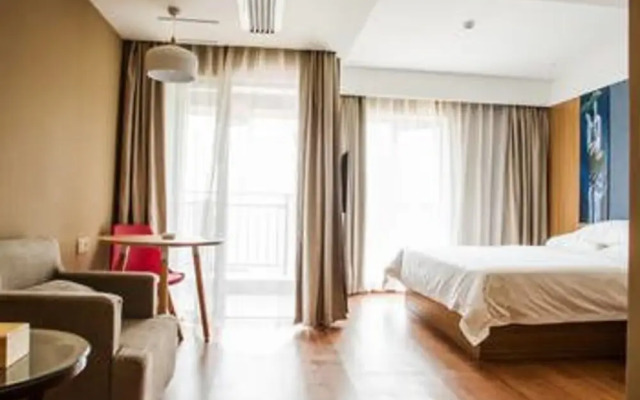 Yunju Lanjiang Hotel