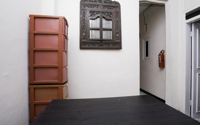 OYO Life 2532 Kost Putri ADIA