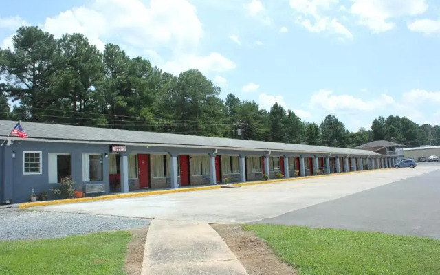 Roadway Inn