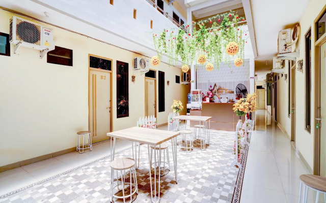 OYO 90052 Star House