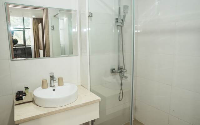 Ruby Hotel Cat Ba