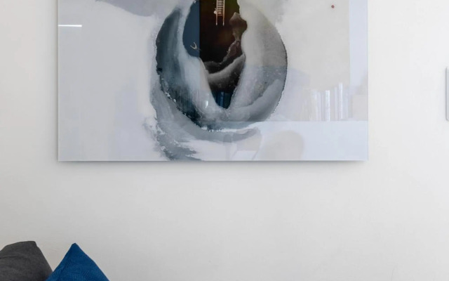 Luxury 2BR Central Getaway, Workation, Staycation, Remote Work