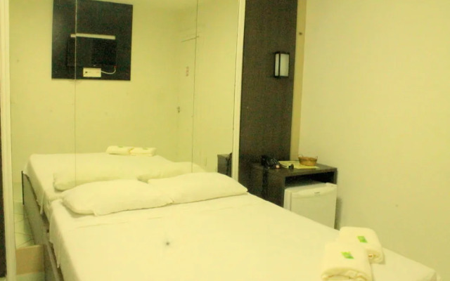 Living Hotel Express