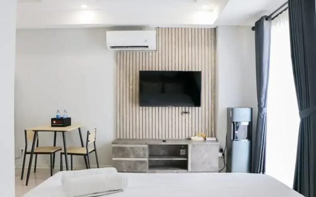 Spacious And Homey Studio At Daan Mogot City Apartment