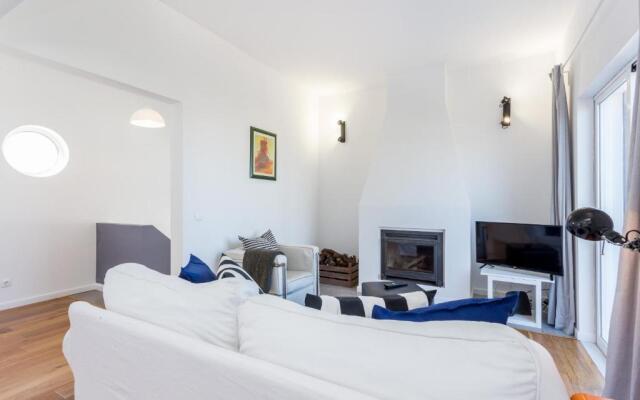 Casa Furneaux by Seewest