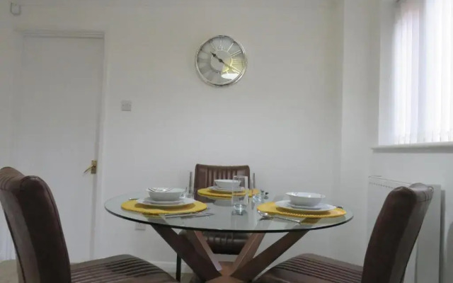 Remarkable and Perfect 3 Bed House in Nottingham
