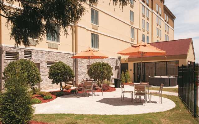 La Quinta Inn & Suites by Wyndham Atlanta Airport North