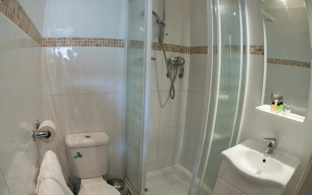 Thomas James Hotel
