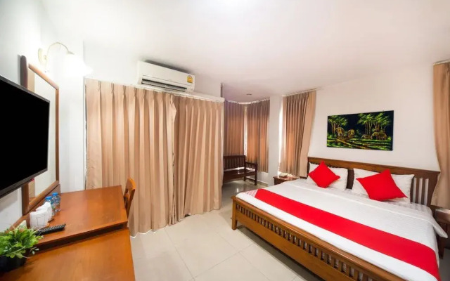 Dee Viking Hotel Patong