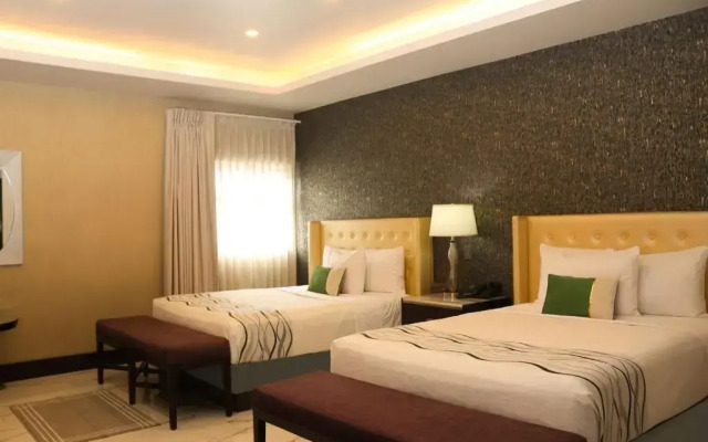 Hotel Grand One Plaza