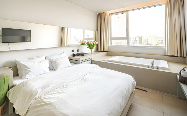 Hotel The Designers Hongdae