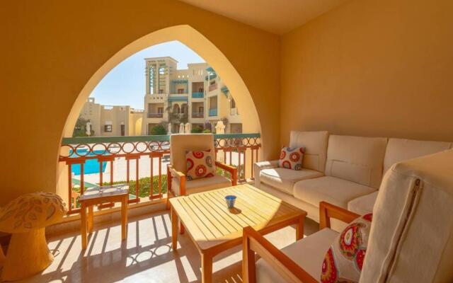 Marina Mosaique 1 BR Apartment with Pool view