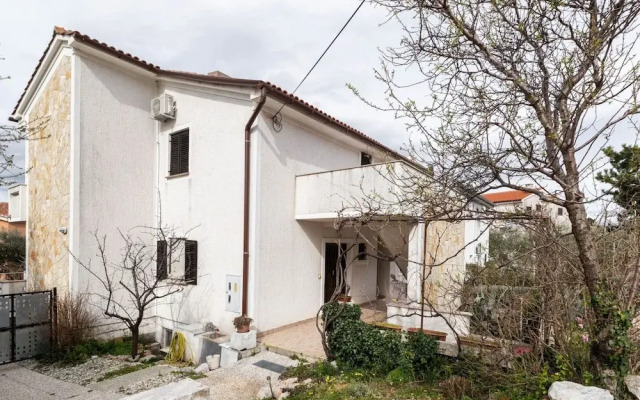 Modern Apartment in Punat With Balcony