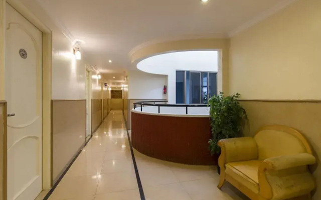 OYO 667 Hotel Vaishnavi Residency