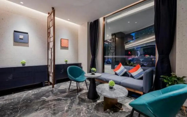 Hotel Yitel Shanghai Jinqiao Branch