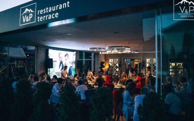 V&P HOTEL & Restaurant