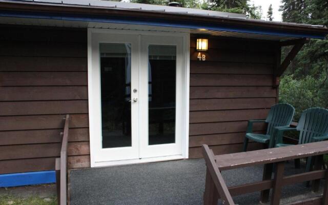 Sunwapta Falls Rocky Mountain Lodge