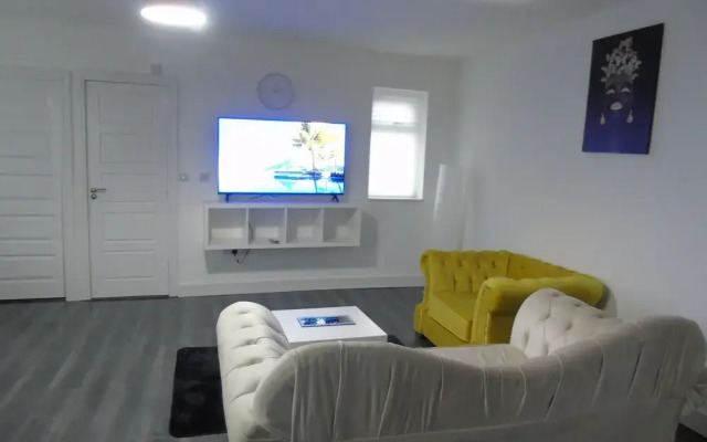 Lovely 1-bed Apartment in Bolton