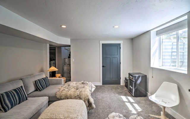 Luxe Glacier Getaway: Walk to Downtown Kalispell!