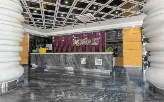 Venice Fashion Hotel