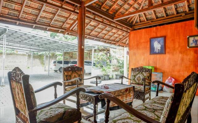 RedDoorz near Sleman City Hall 3