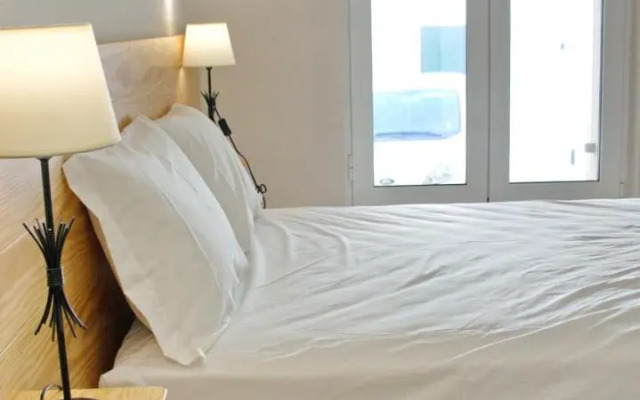 Top City Hostel & Suits