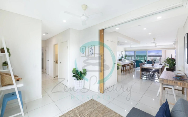 ZEN BY THE WATER - Darwin's Premier Ocean View Family Retreat