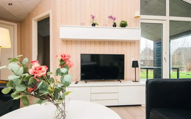 10 Person Holiday Home in Glesborg-by Traum