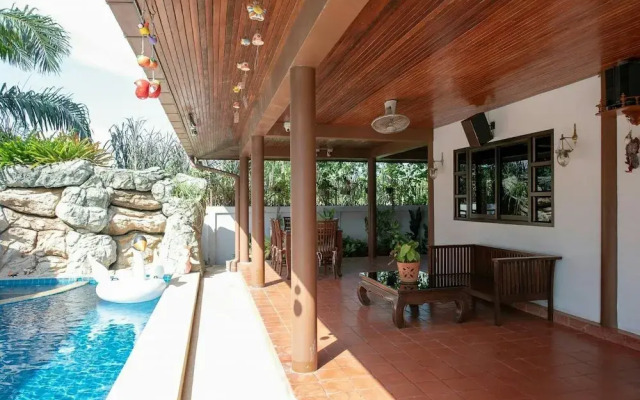 Xanadu Pool Villa at Phala