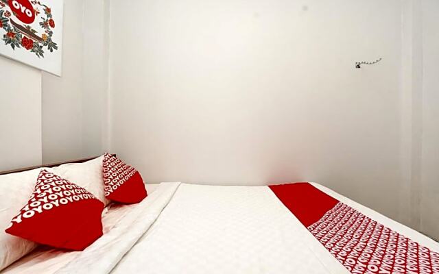 OYO 318 K1 UPN Rungkut Madya