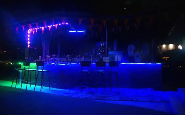 Side Center Hotel