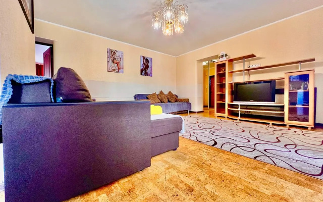 Риконе на улице Максима Горького