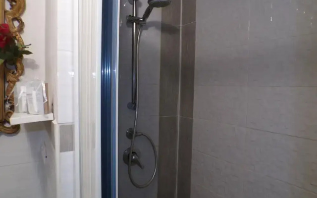 Astra Wi-fi Studio Apartment in the Historic Center