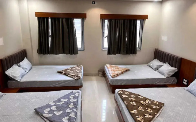 Purnima Hotel