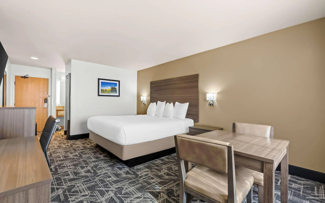 Best Western Plus Caldwell Inn & Suites