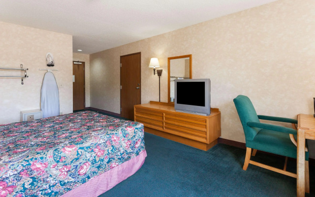 American Inn and Suites Dundee