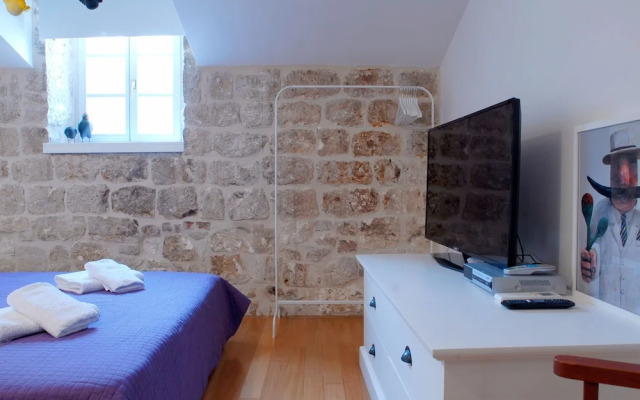 Dolce Vita Stone House Hvar