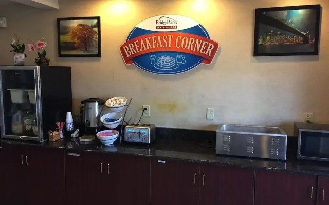 Bridgepointe Inn & Suites