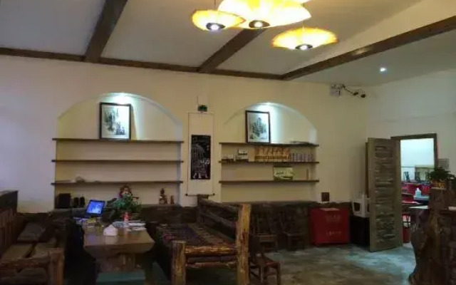 Zhangjiajie Potato Inn Baofeng Branch