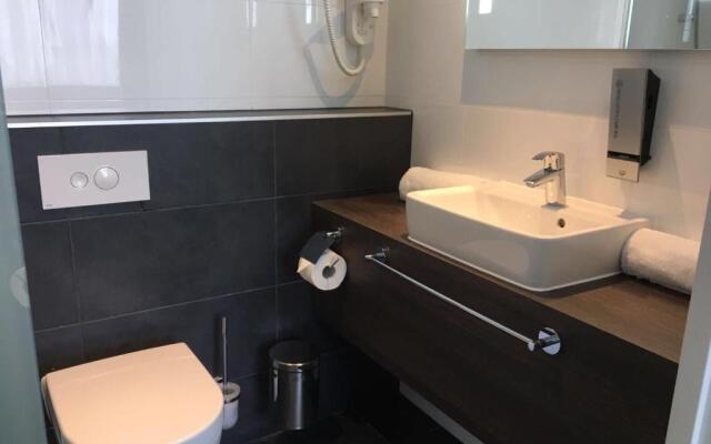 Joy Hotel