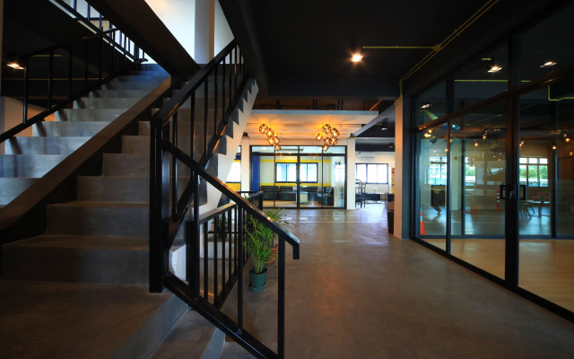 Tuk Tuk Hostel