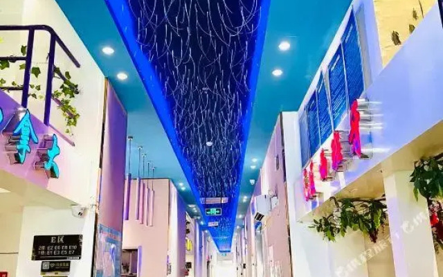 Jiuyun Boutique Hotel (Nanjing Tech University Musihui)