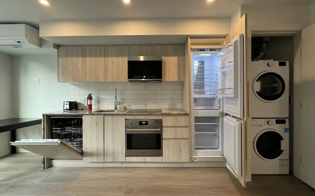 Silverstone Downtown Long-Term stay