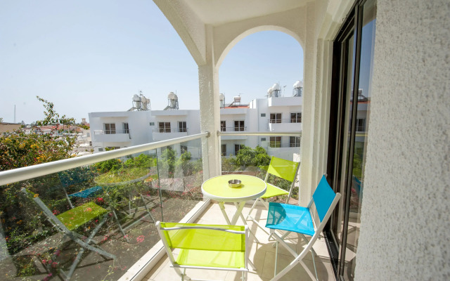 Ha.De.Co. Holiday Apts -Apartment B