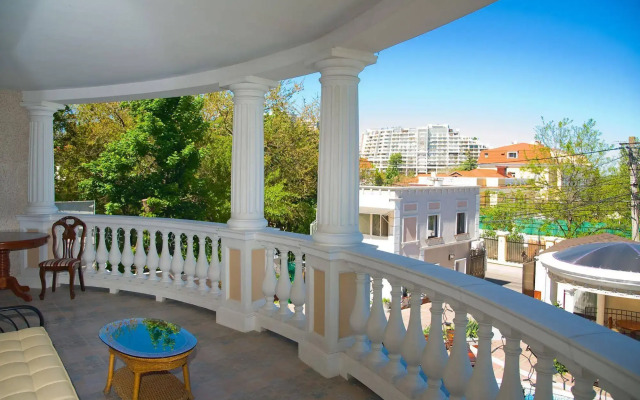 Villa Neapol