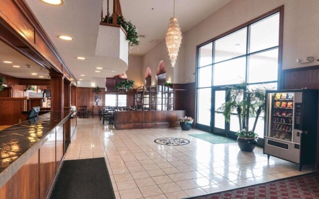 Quality Suites Albuquerque Airport