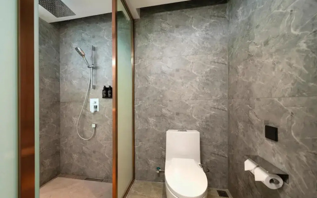 Model J Hotel Jakarta Soekarno Hatta Airport