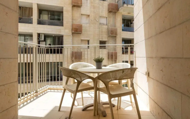 Jaffa- Beautiful 3 Bedroom Apartment Best Location