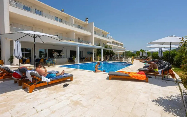 Perla Resort